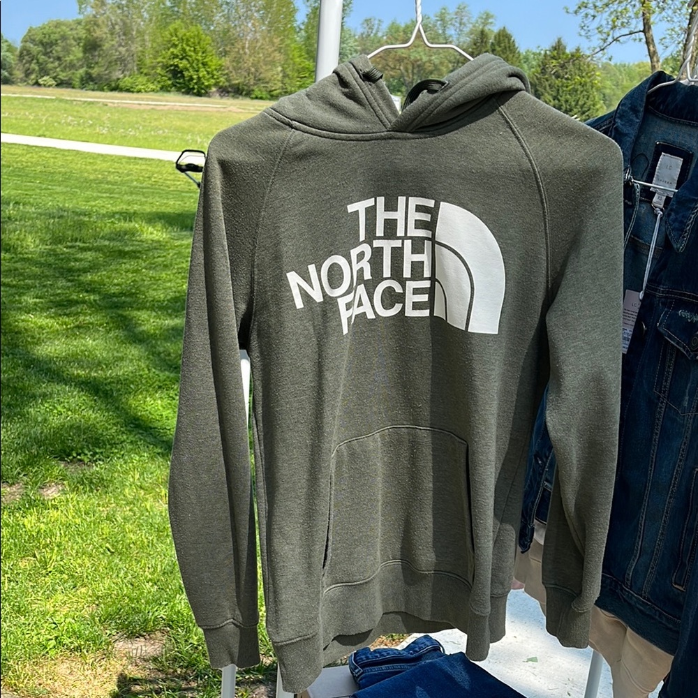 The North Face Women’s Green Hoodie Sweater